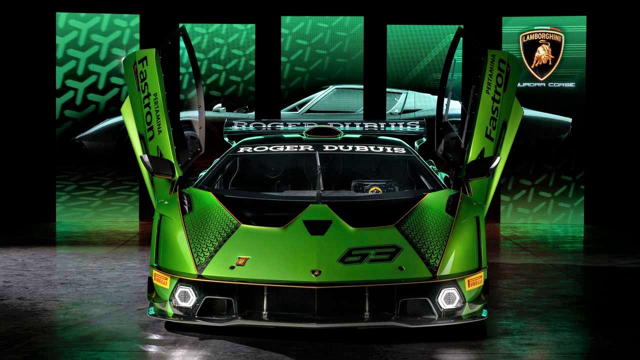 Lamborghini Dissects The Essenza SCV12 Track Car