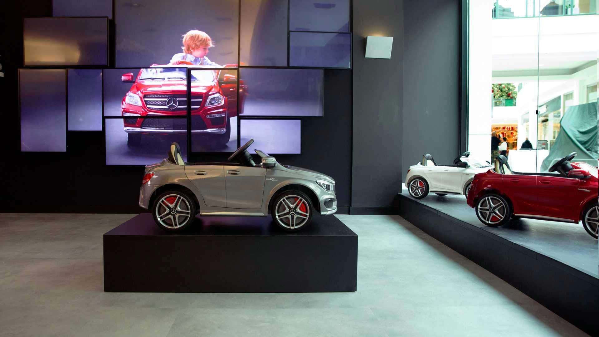 Mercedes Lil' Benz Dealership Is Just For Kids