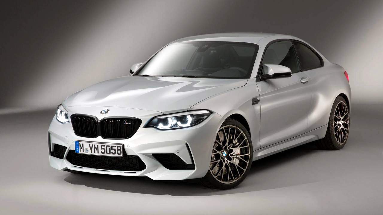 What is the BMW M2 Competition's Speed to 163 MPH on a Damp Road?