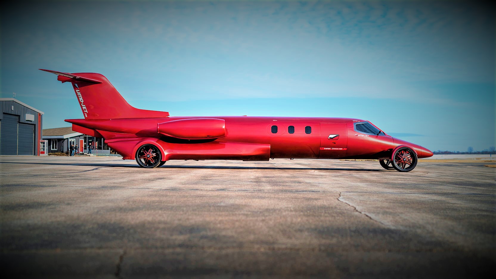 Bonkers Limo-Jet Looks Better Than Ever In Up-Close Video Tour