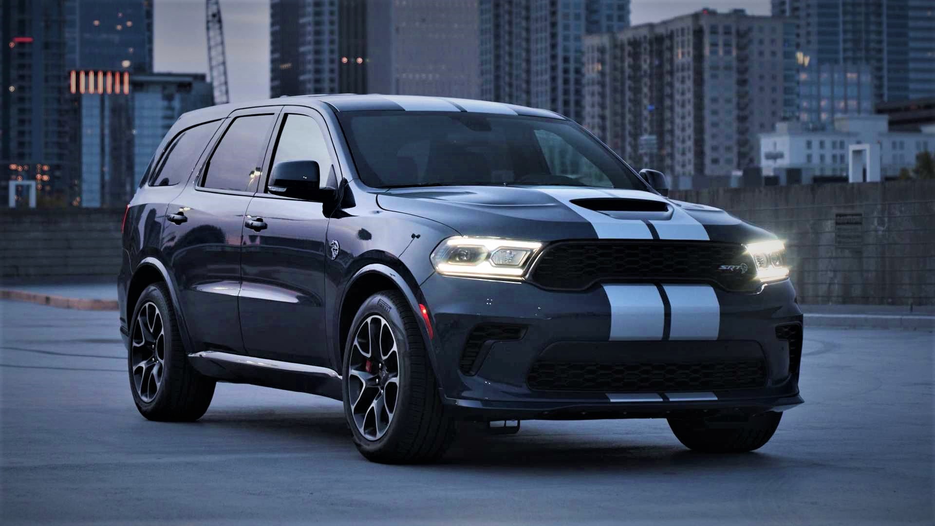 Durango Hellcat Shocks Shelby GT500 in Stock Vs Stock Drag Race