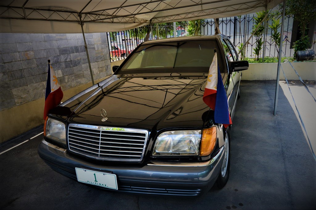 Japanese aftermarket exhaust makes Mercedes S600 sound like a raging lion