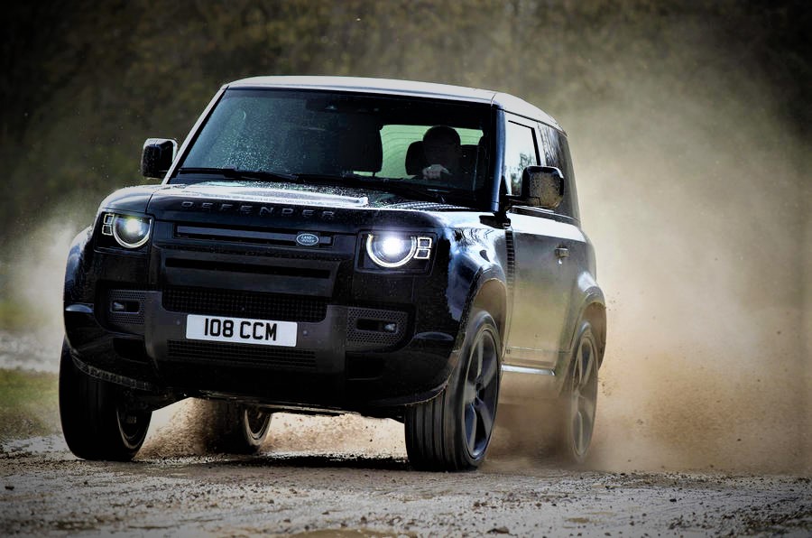 Land Rover Defender Drag Race: V8 against EV and LS Swap