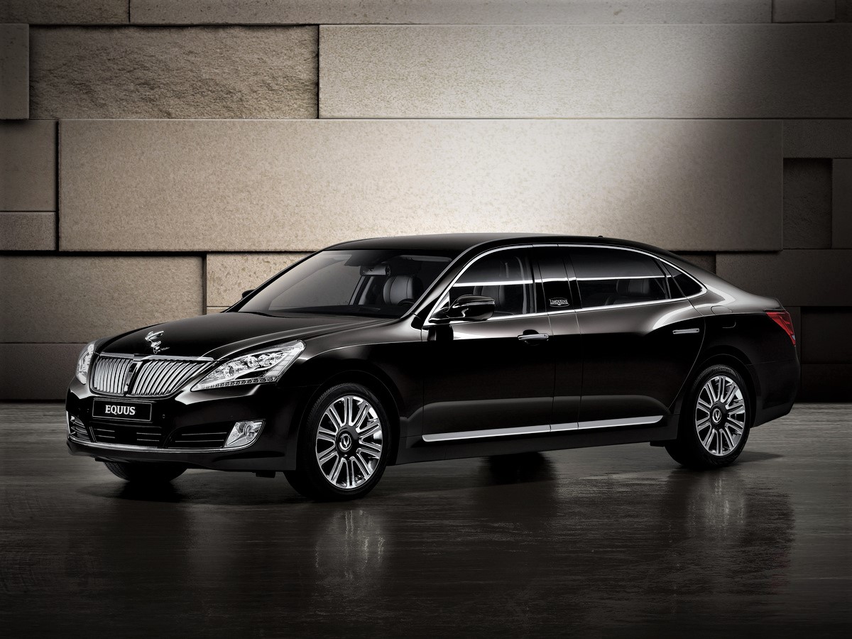 Moscow Motor Show: Hyundai Equus Limousine Security