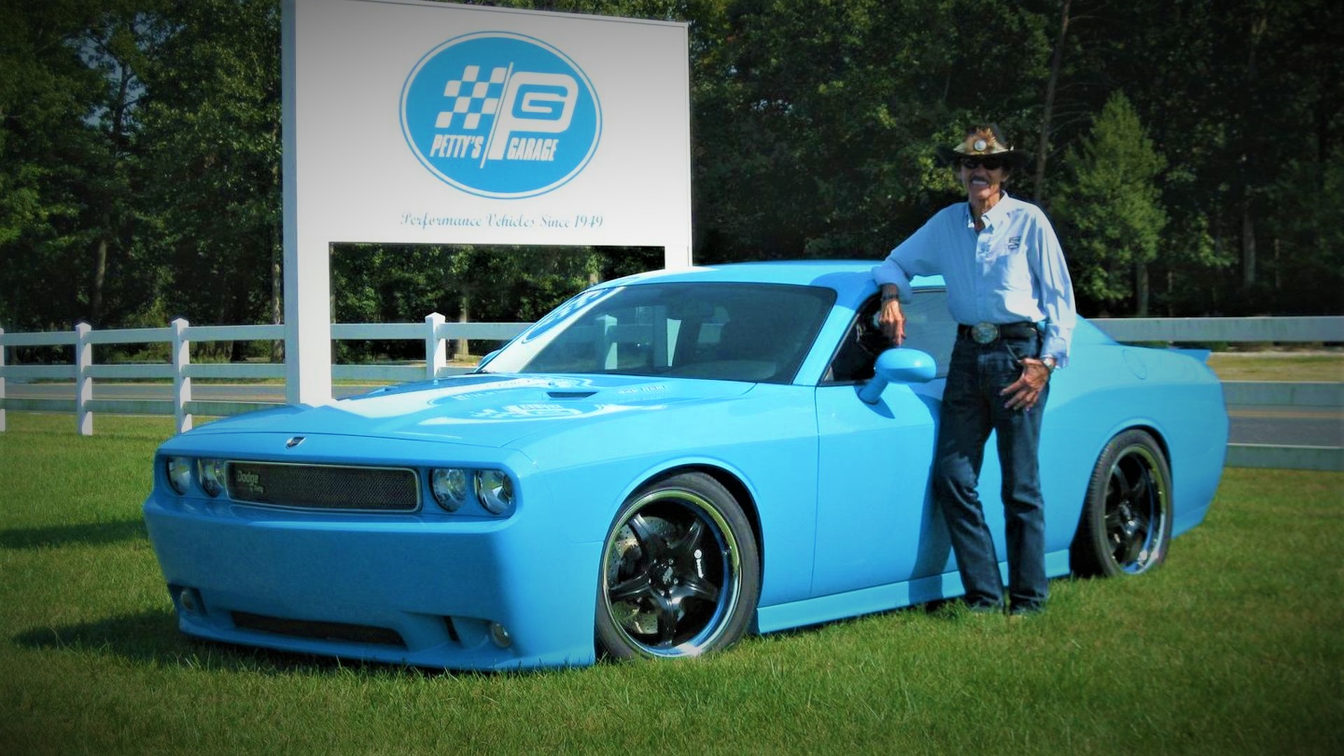 Richard Petty's Garage Tunes Dodge Challenger to Charity