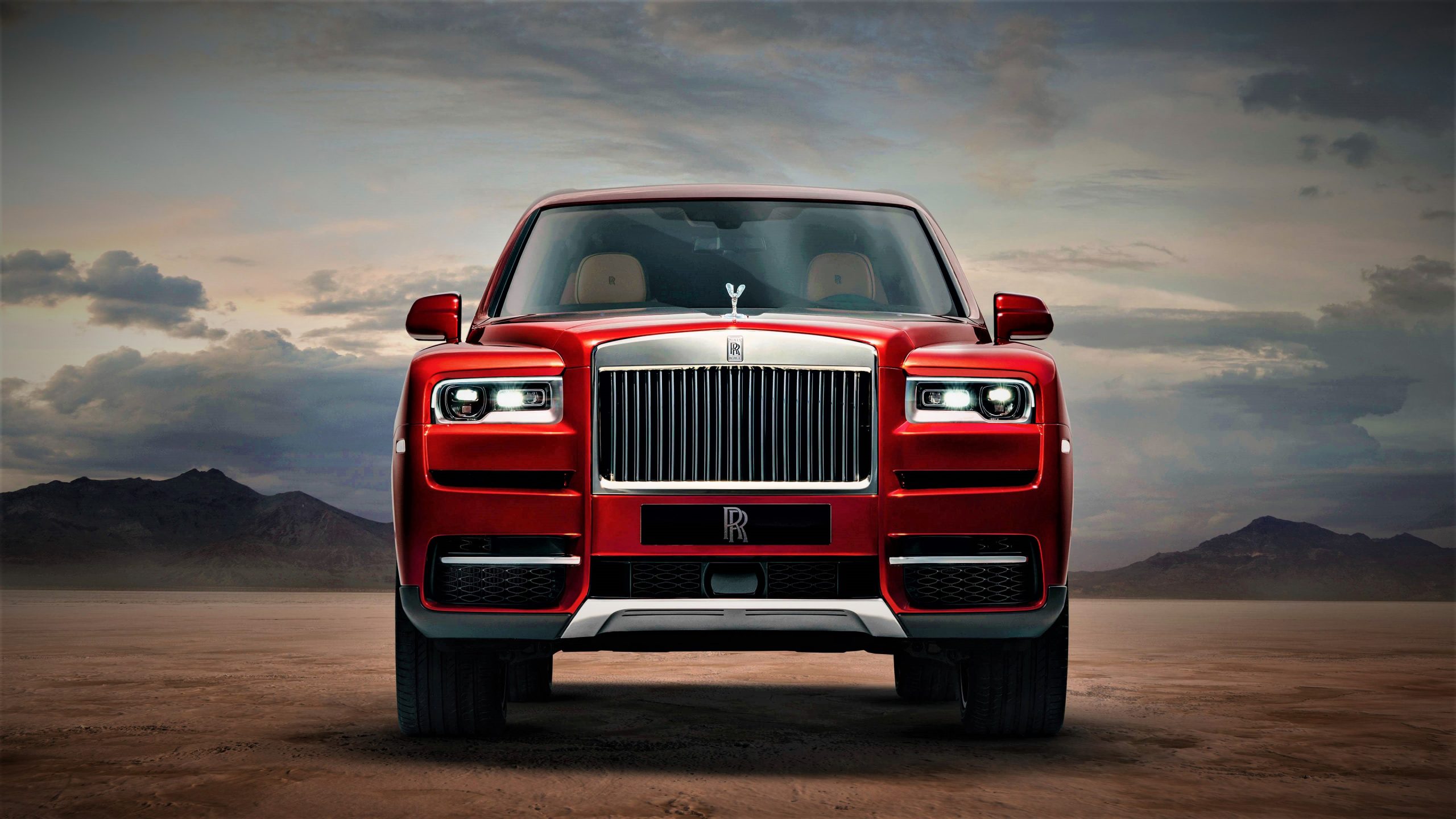 Rolls-Royce Cullinan shines in new bespoke color options