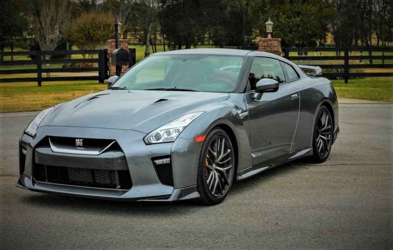 SPY IMAGES: New Nissan GT-R