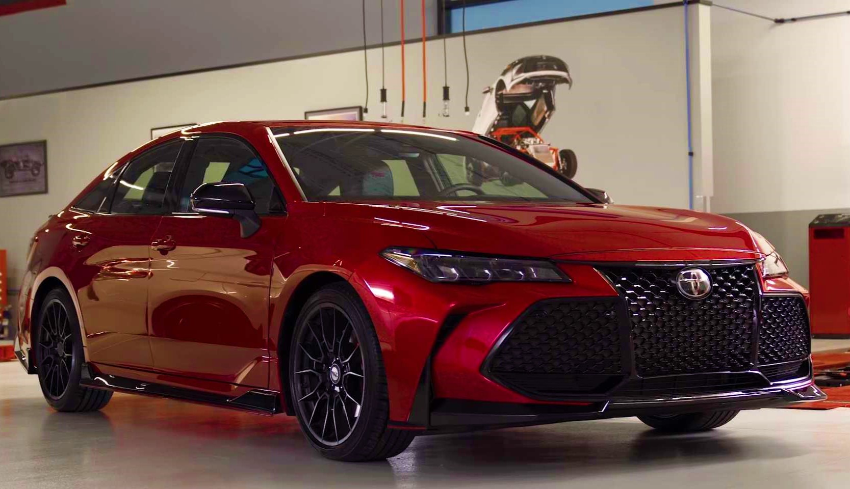 Toyota Camry, Avalon and TRD styling tweaks revealed in a new teaser