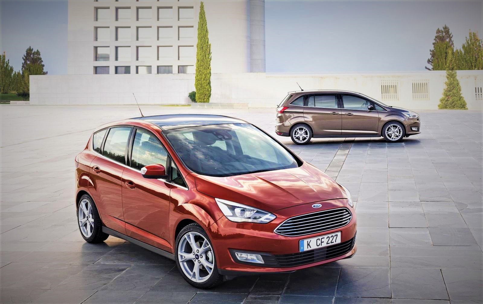 Unveiled 2015 Ford C-MAX facelift with cosmetic and mechanical improvements