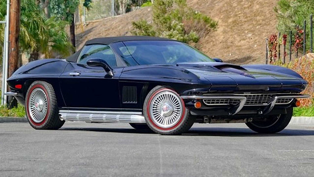 BMW Dealer Sells a Chevy Corvette C6 that Looks Like A C2