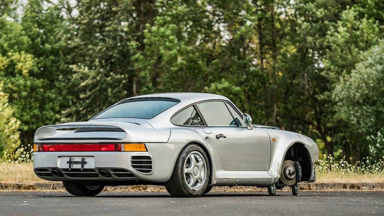 Company Offers $750K Upgrade For 30-Year-Old Porsche 959