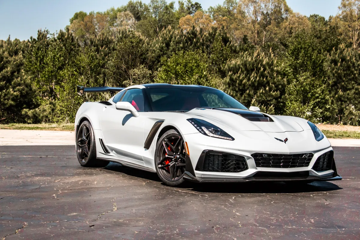 2019 Chevy Corvette ZR1 Gets 755 Horsepower