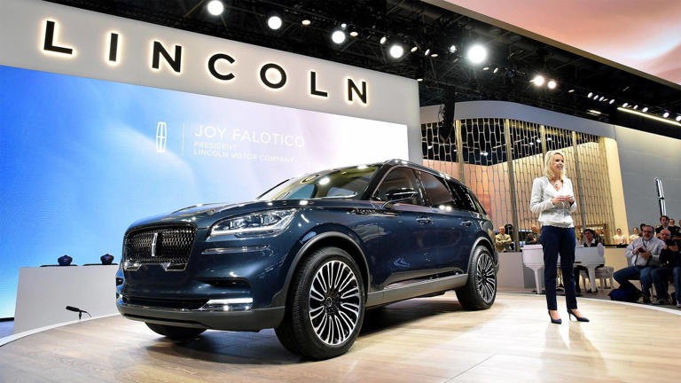 Your local rental car company will have fewer Lincolns