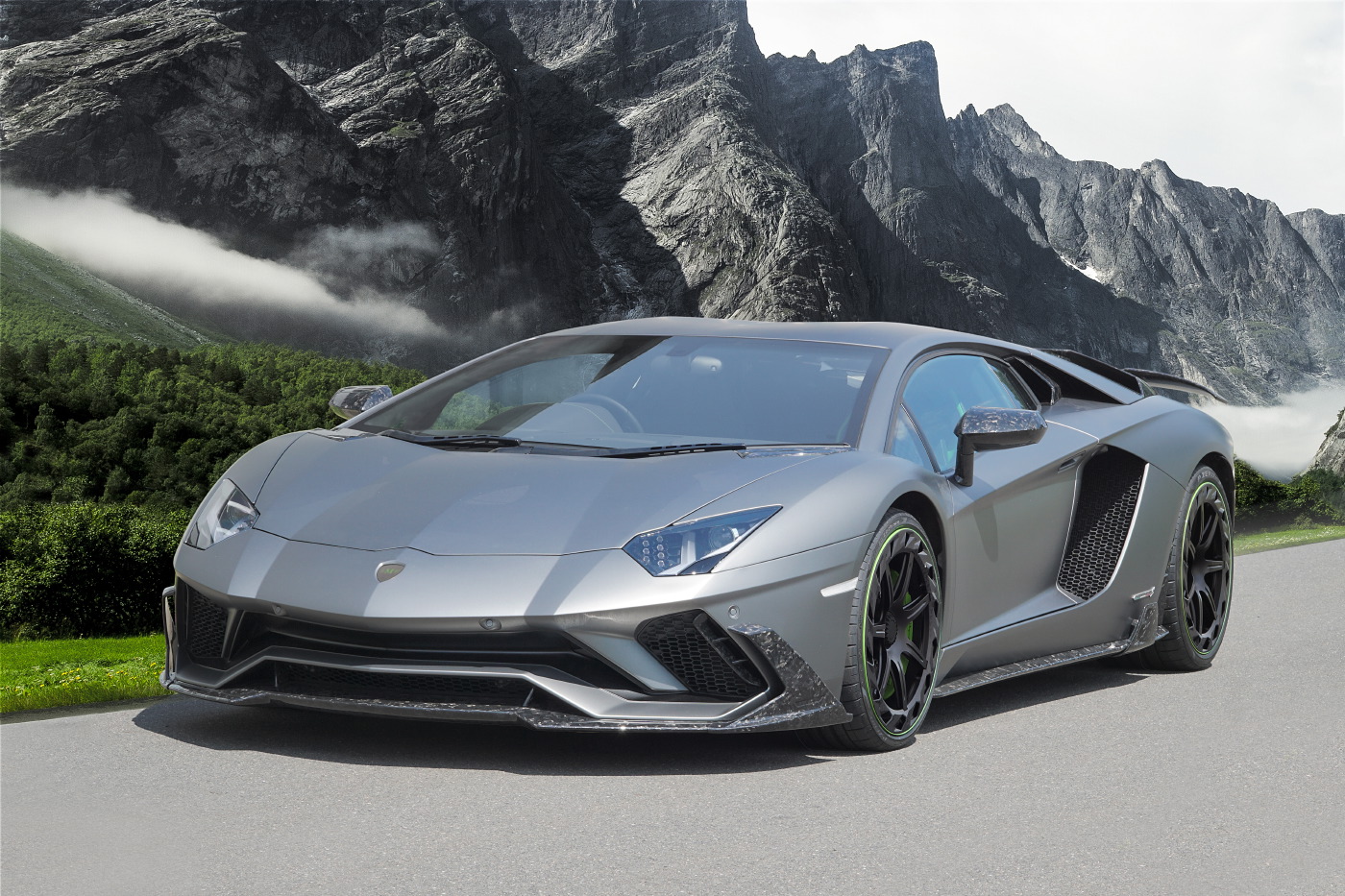 Lamborghini Aventador S Gets A Dose Of Carbon Fiber From Mansory