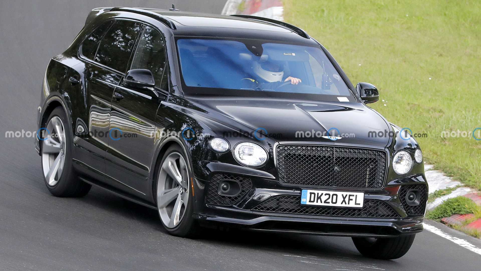 Odd Bentley Bentayga spotted in Black with small design tweaks