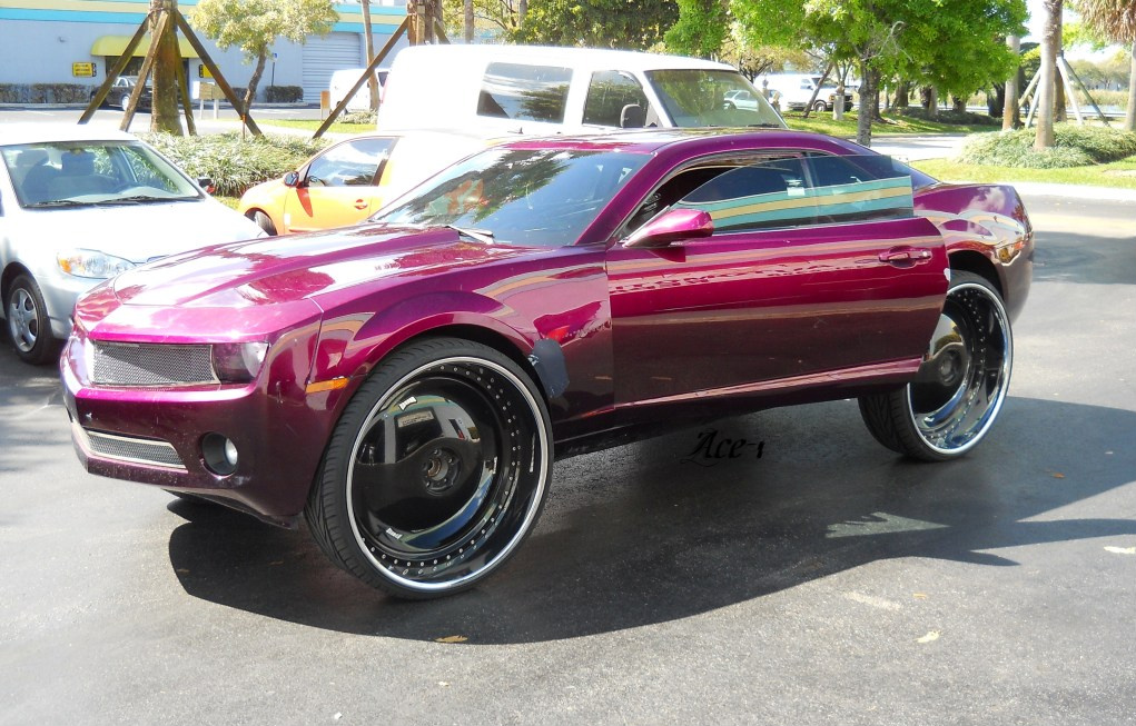 2010 Chevy Camaro with 30-inch wheels