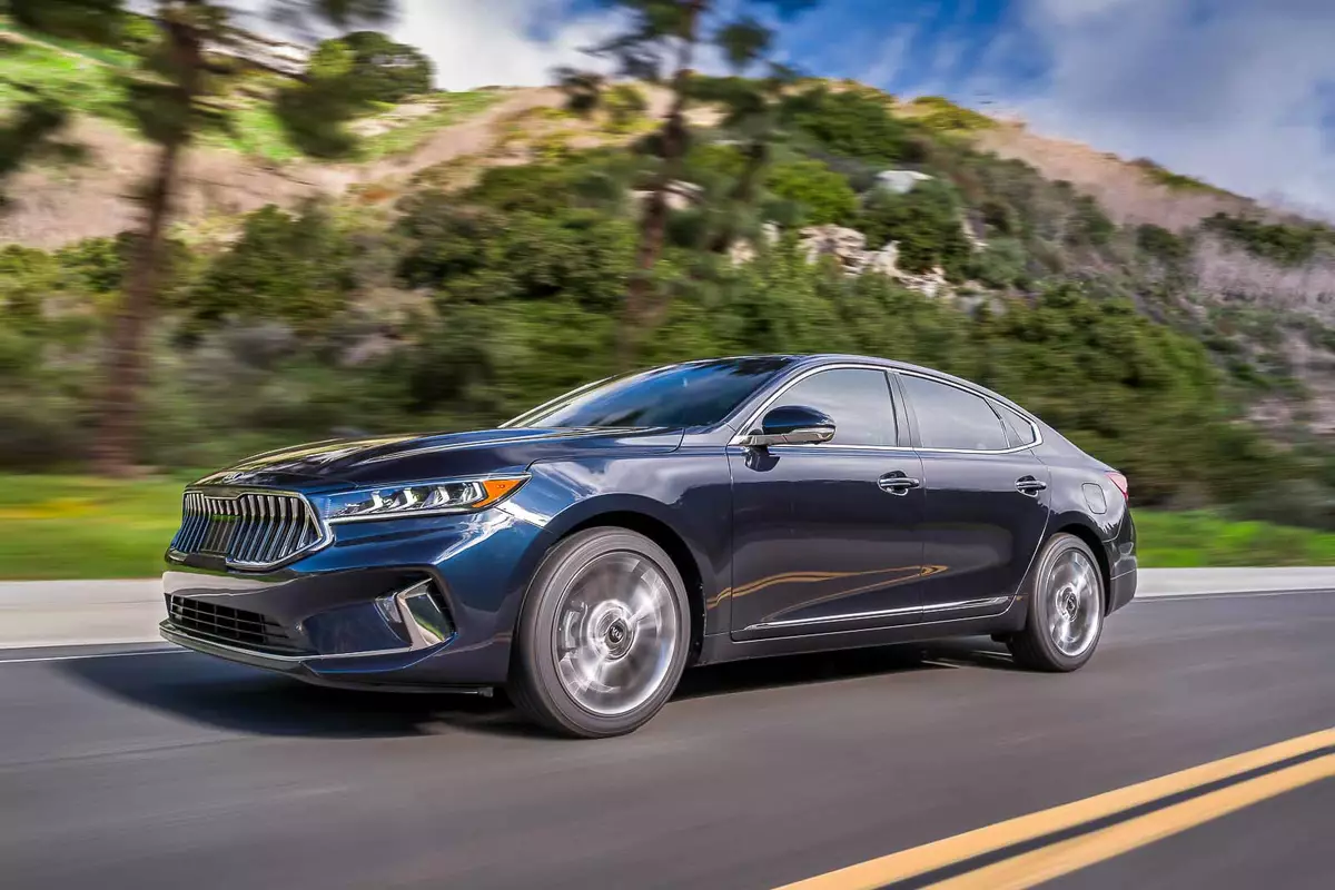 2020 Kia Cadenza Debuts In Chicago With Major Design Changes