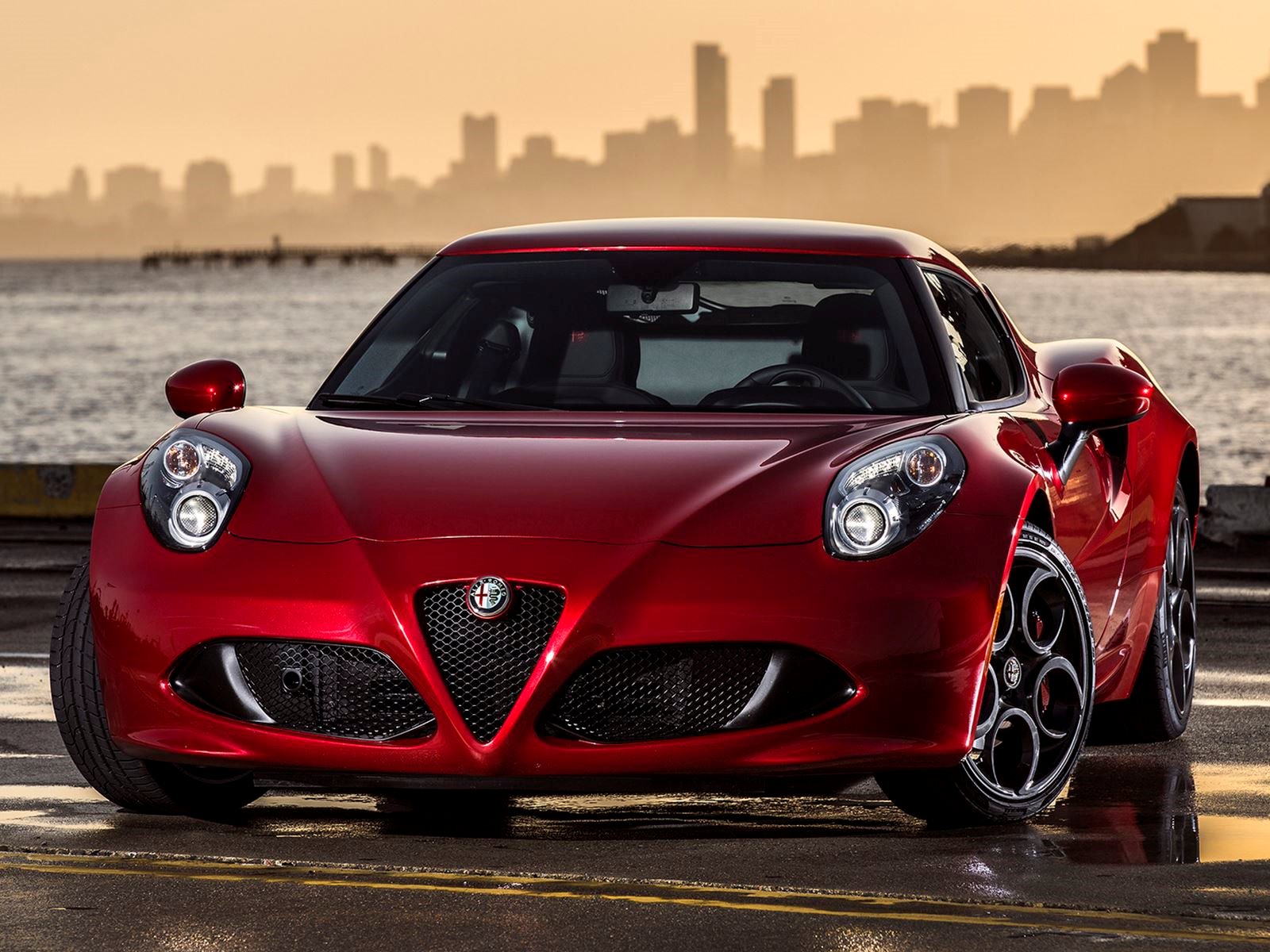 Alfa Romeo argues that the 4C doesn't need a hot quadrifoglio version