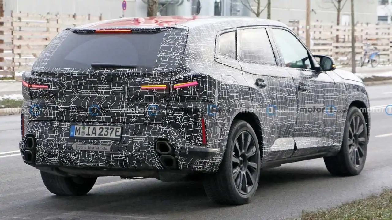 BMW XM Plug In Hybrid SUV Gets Some Cladding In The New Spy Photos