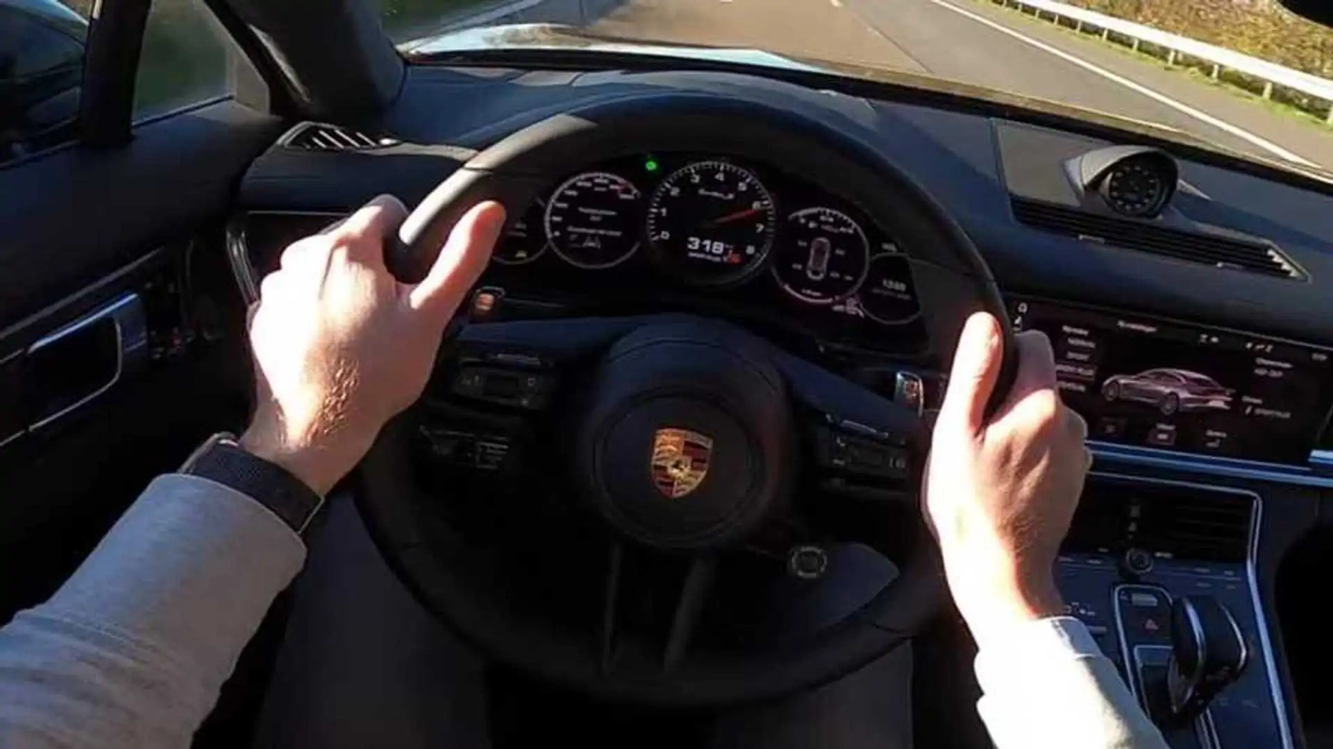 Porsche Panamera Turbo S Shows Off Its Top Speed By Hitting 198 MPH