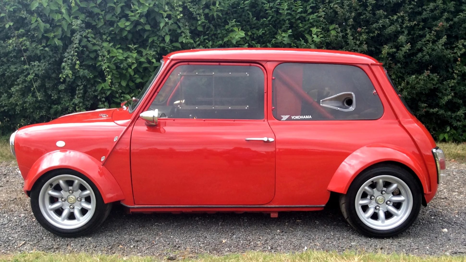 Blind Man Builds Classic Mini with Yamaha R1 Motorcycle Engine