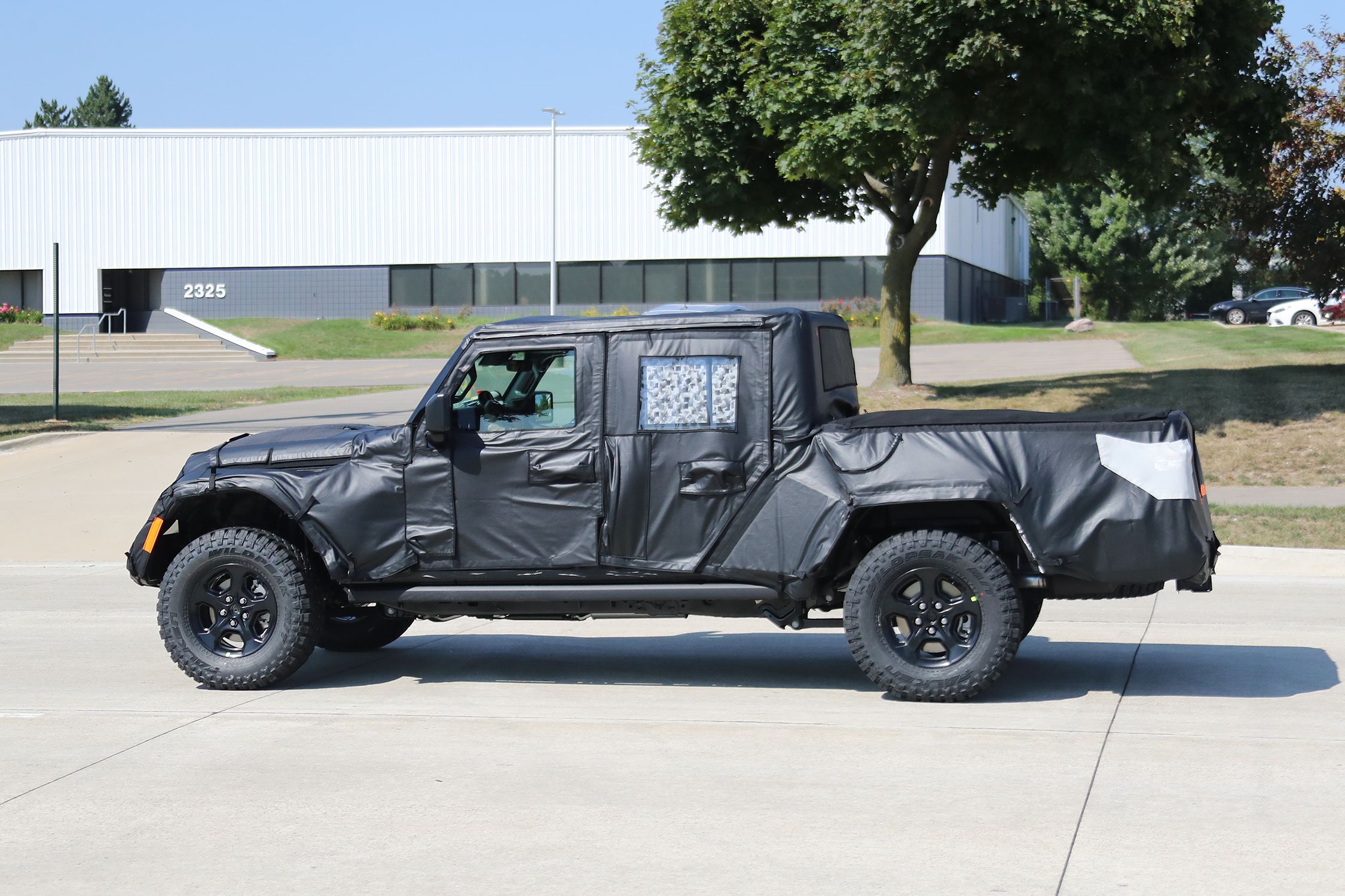 Jeep Scrambler Pickup - Every Angle Possible