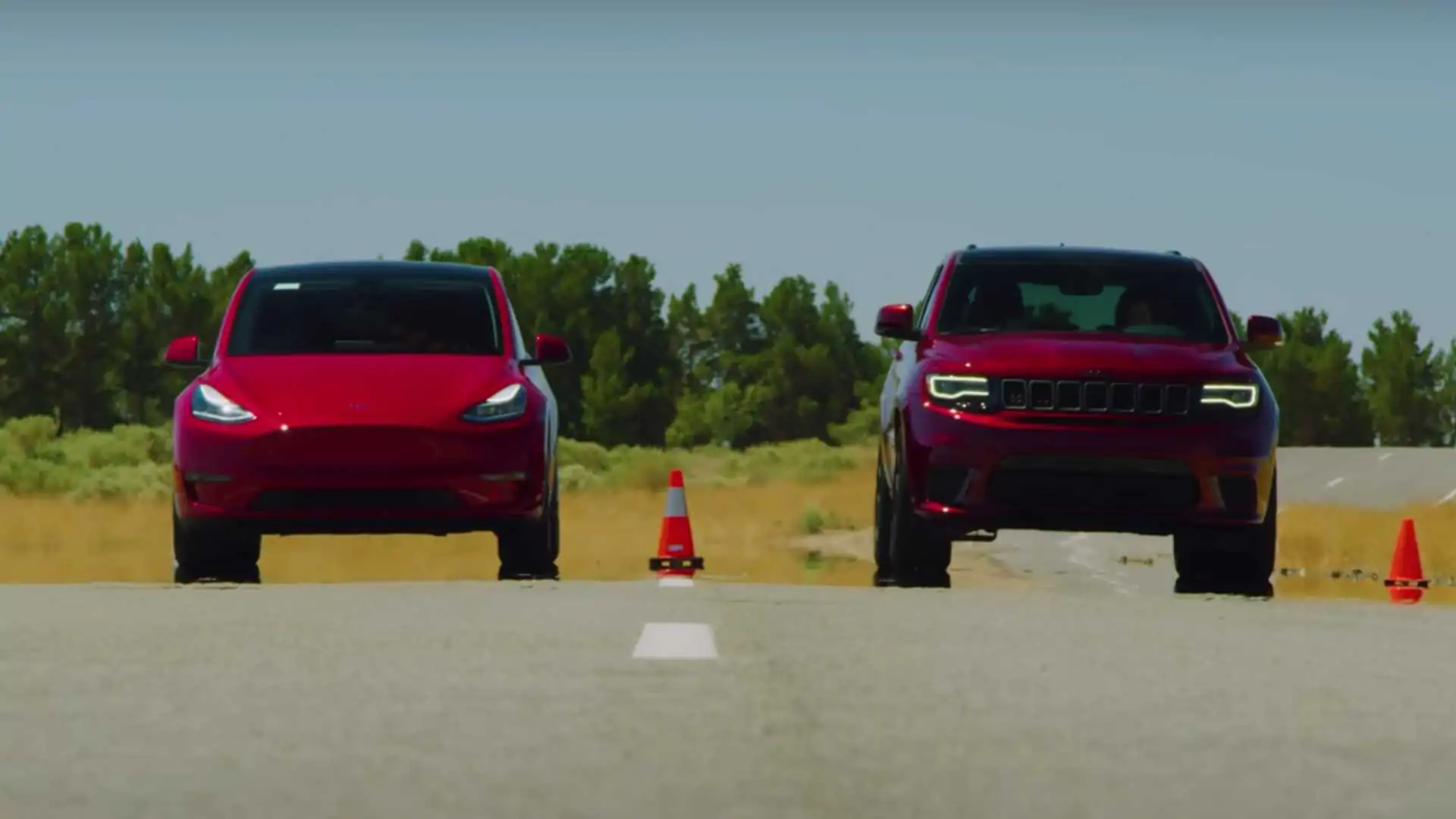 Tesla Model Y Duel Jeep Trackhawk in a Red Hot Drag Race