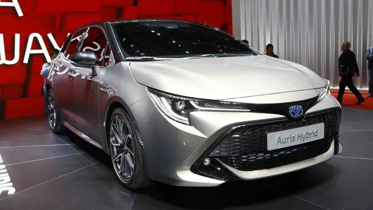 2019 Toyota Auris with Hybrid 2.0-Liter Motor Teased