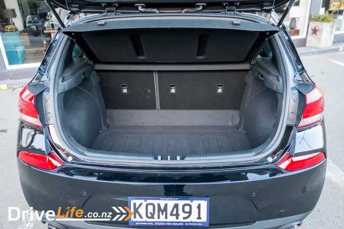 2017 Hyundai i30 Wagon has more space for junk