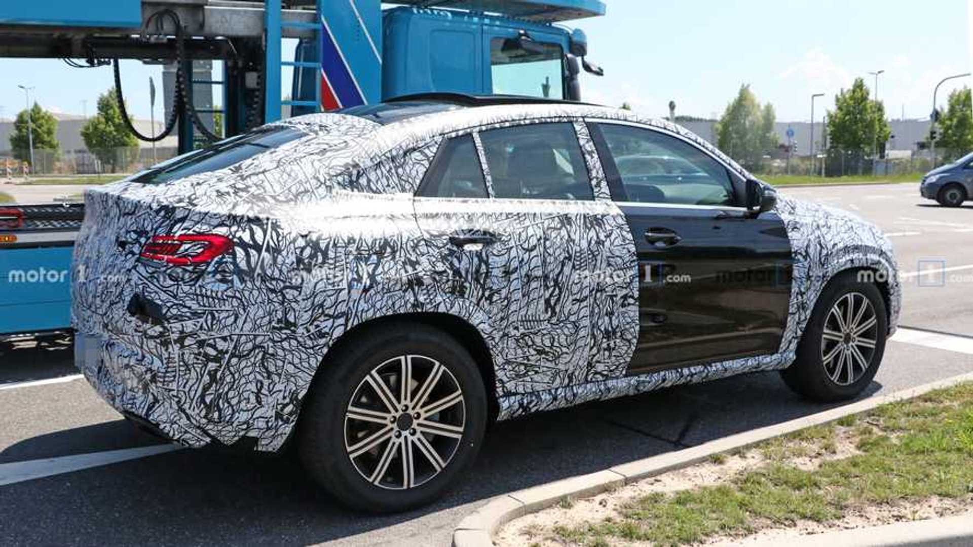 2020 Mercedes-Benz GLE Coupe Drops Some Camo In Latest Spy Photos