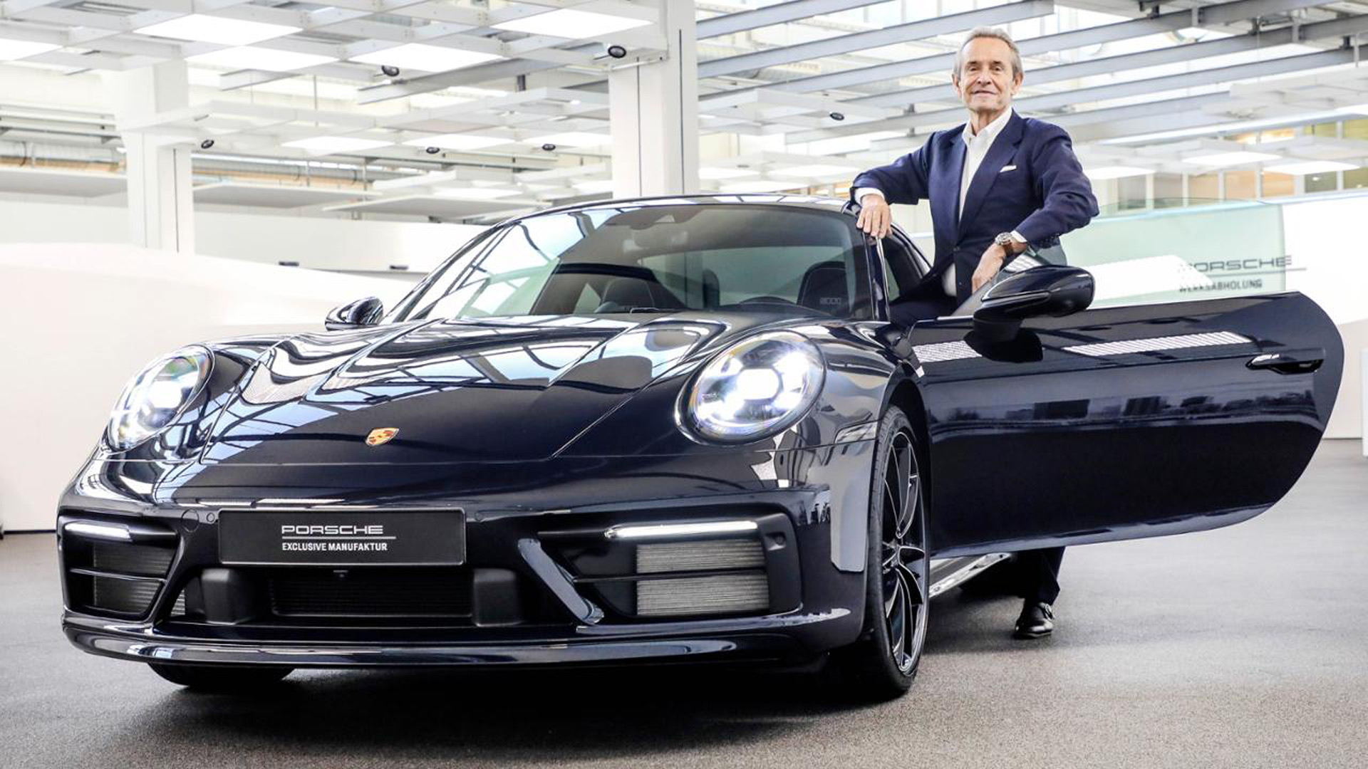 First Porsche 911 (992) Special Edition Honors Jacky Ickx