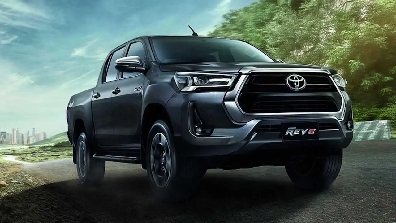 This is the 2021 Toyota Hilux Facelift