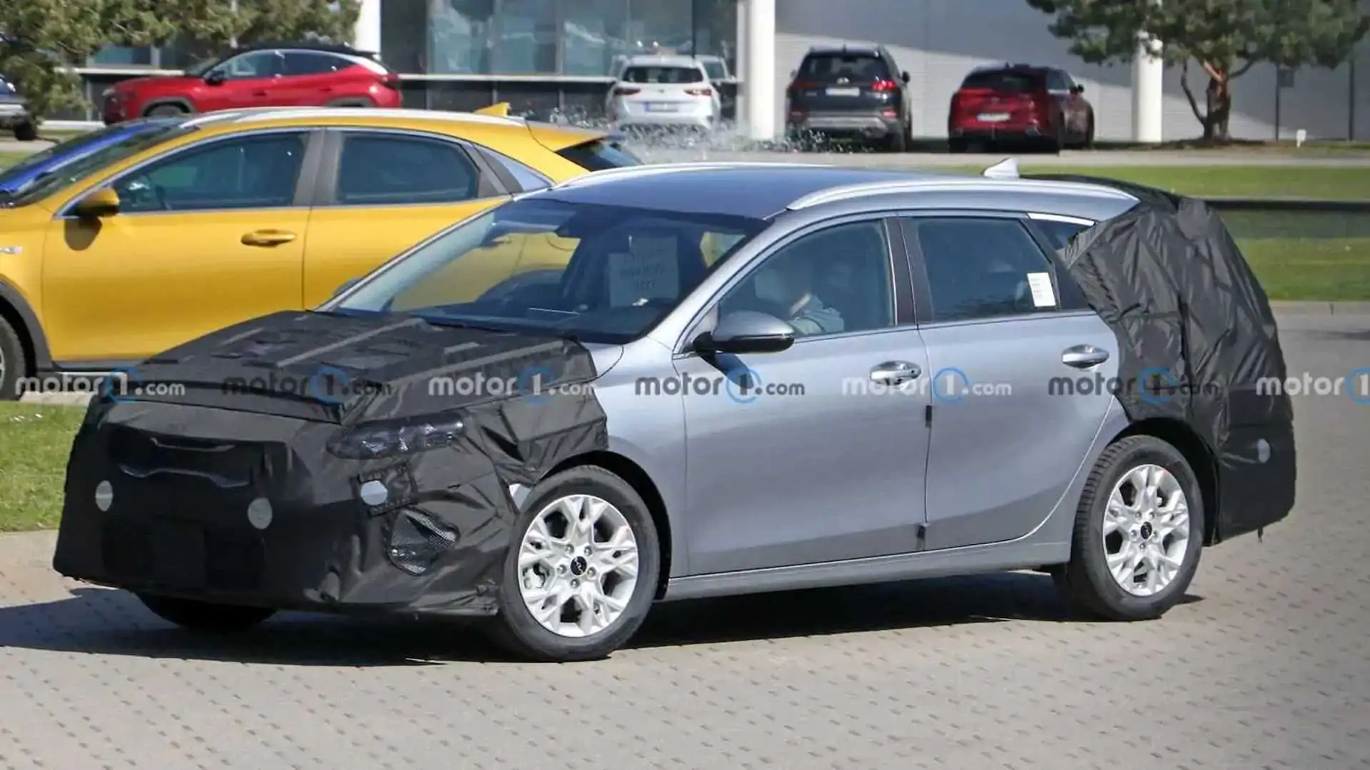 2022 Kia ProCeed Spy shots Showing Brake Refresh