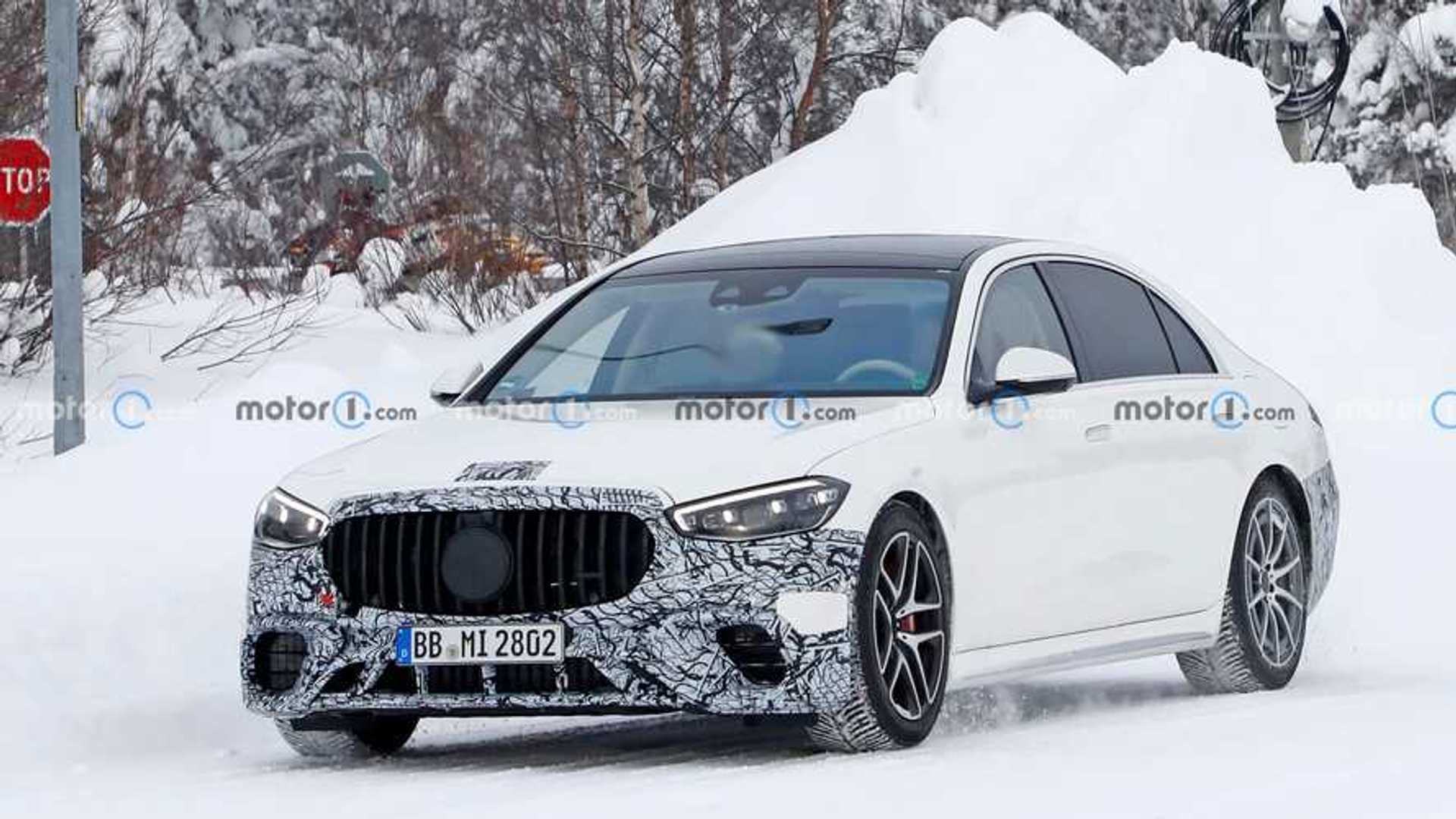 Mercedes-AMG Mercedes-AMG S63ePHEV Spied with Dice Hanging from Rearview Mirror