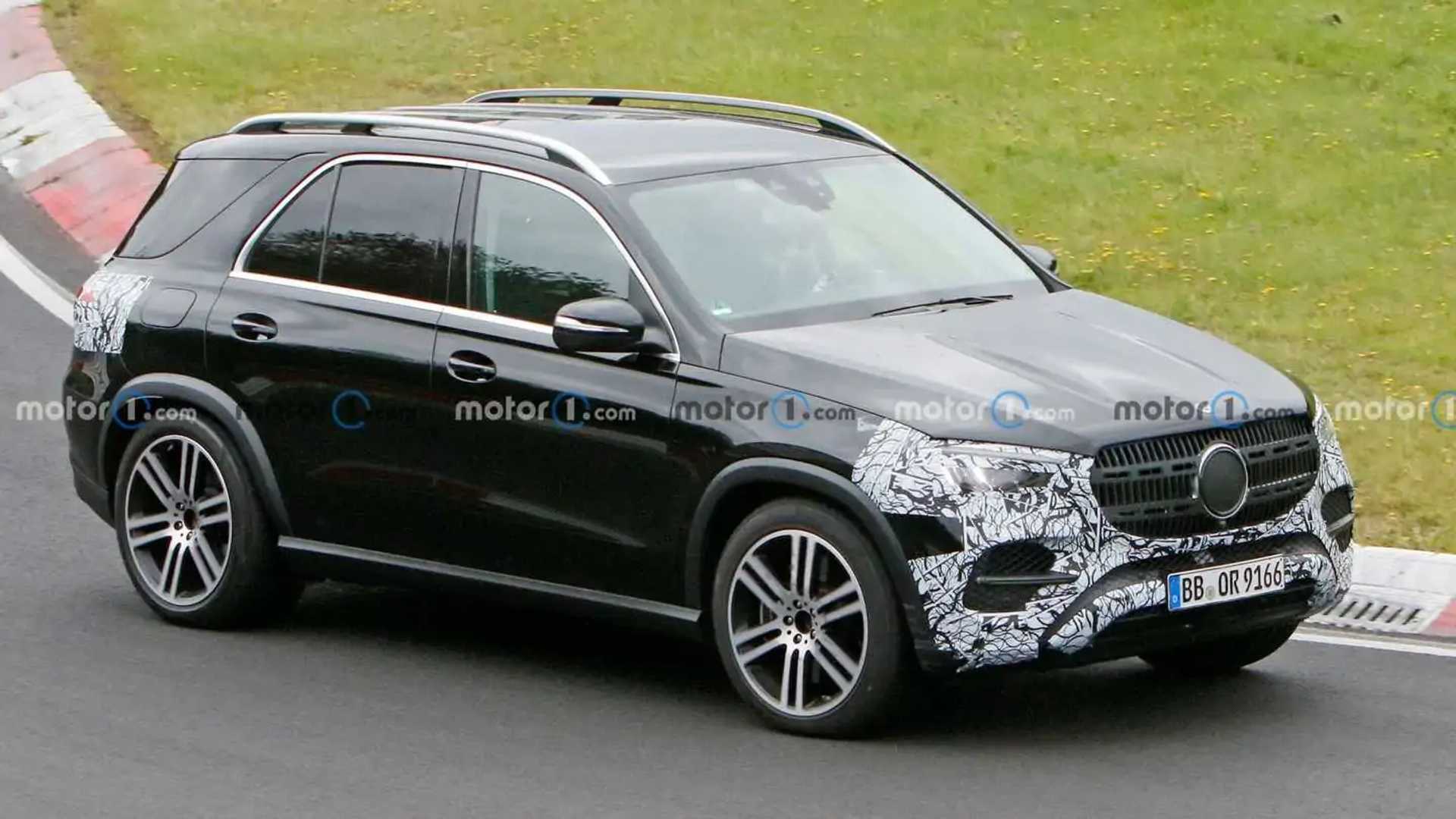 2023 Mercedes GLE Spied Wearing More Camo Than Before