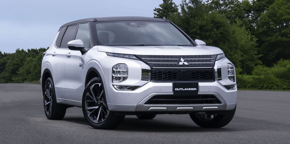 Two Electric Motors in 2023 Mitsubishi Outlander Electric Vehicle