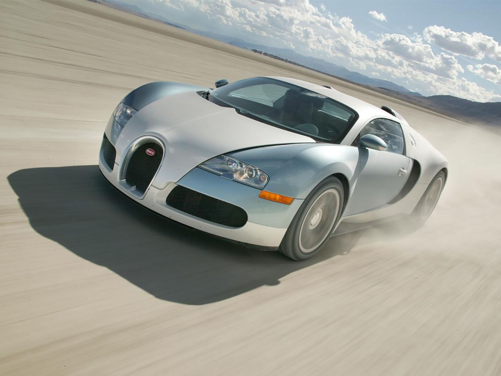 Bugatti Test Driver Shares His Story On Veyron Crash At 248 MPH