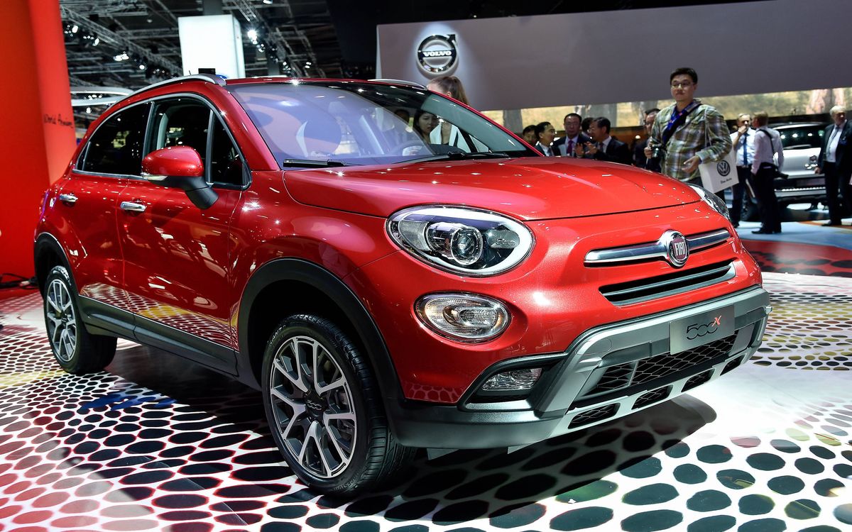 Official Paris debut of the Fiat 500X compact crossover