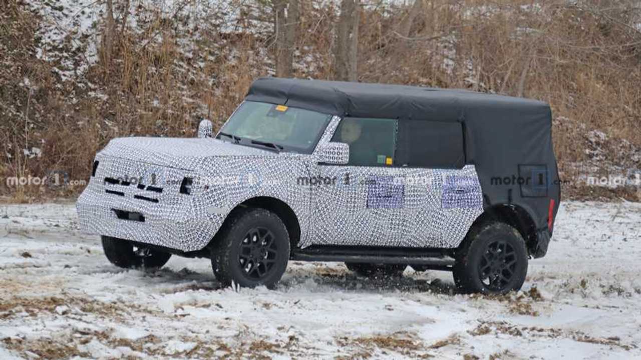 2021 Ford Bronco Spy shots Reveal Interior Off-Roader