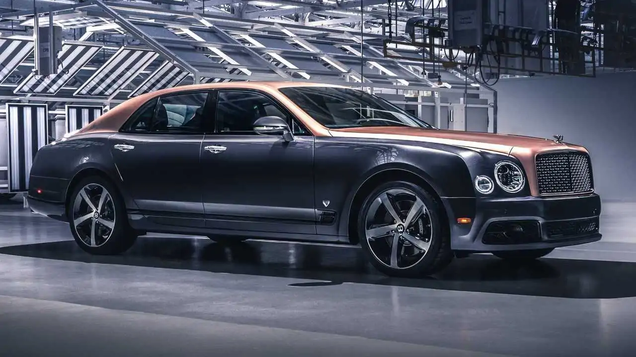 Final Bentley Mulsanne Assembled. Flying Spur becomes Flagship