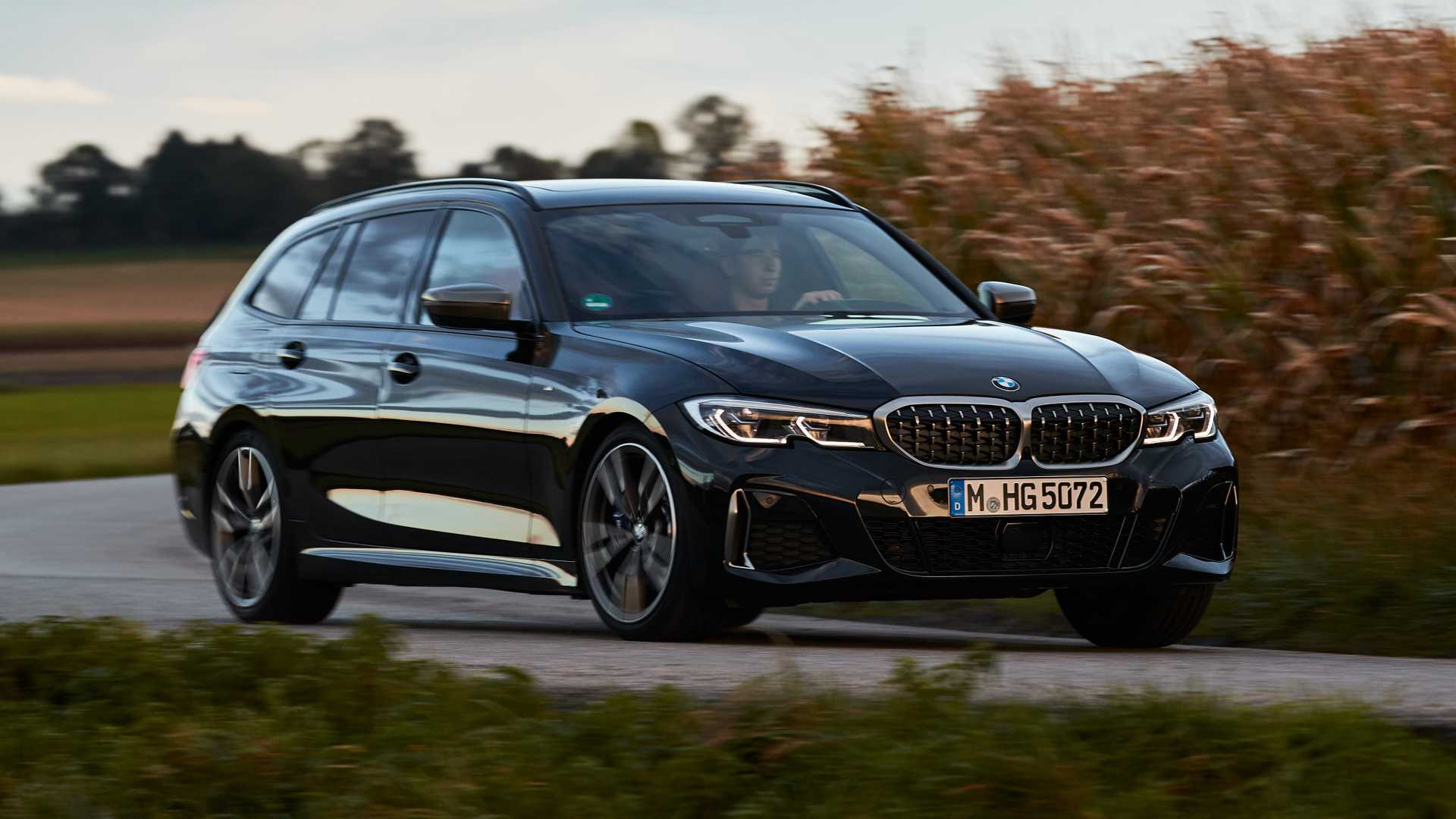 BMW 3 Series Touring To Get Hot Diesel M340d Version In Europe?