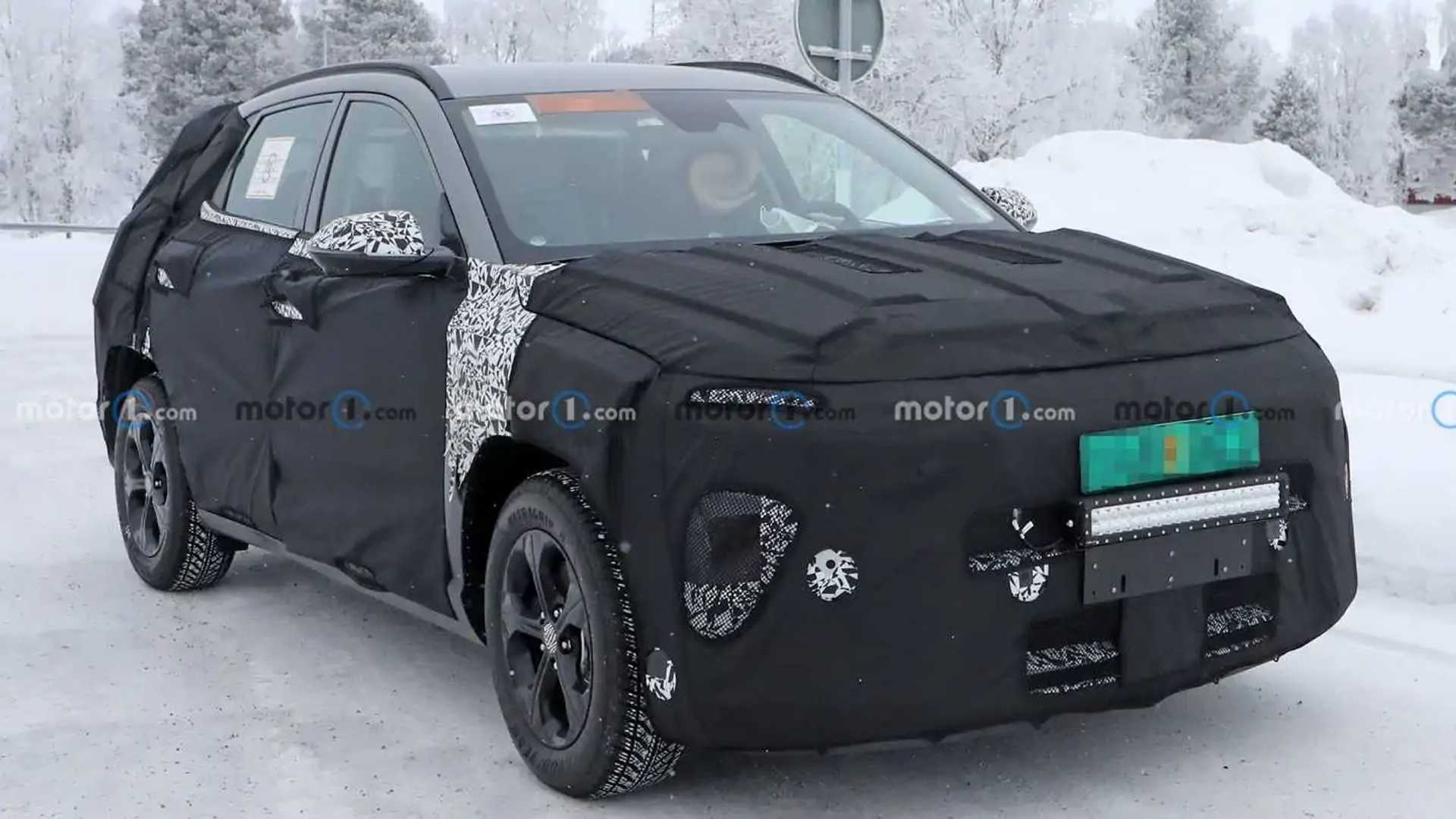 Next-Gen Hyundai Kona Spy shots Reveal Larger-Looking Transover