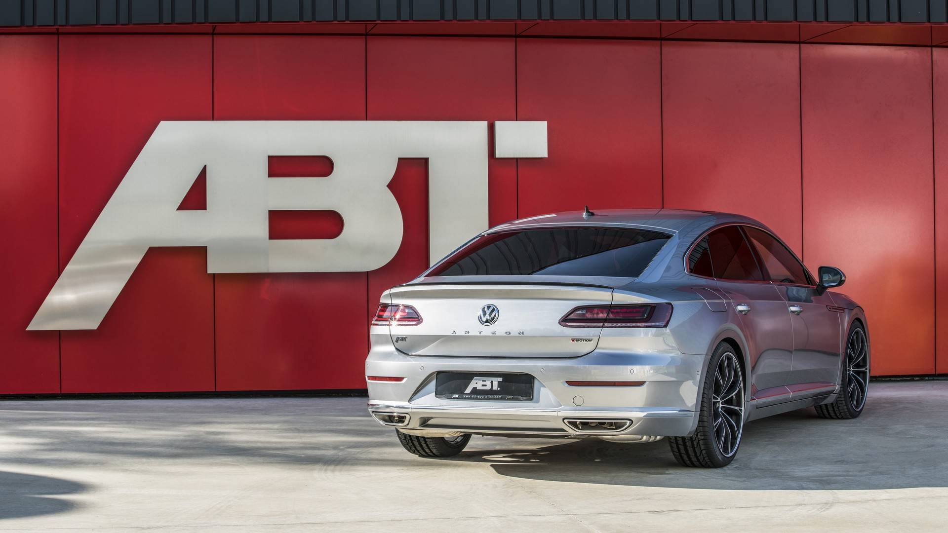 Beauty meets Muscle: VW Arteon dialled to 336 HP