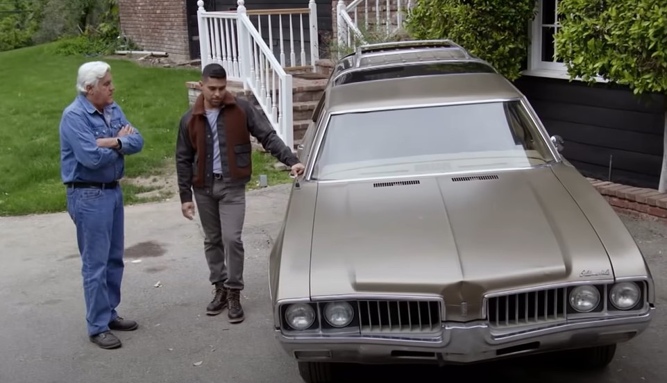 Wilmer Valderrama reveals that he bought a Vista Cruiser from 'That 70s Show'