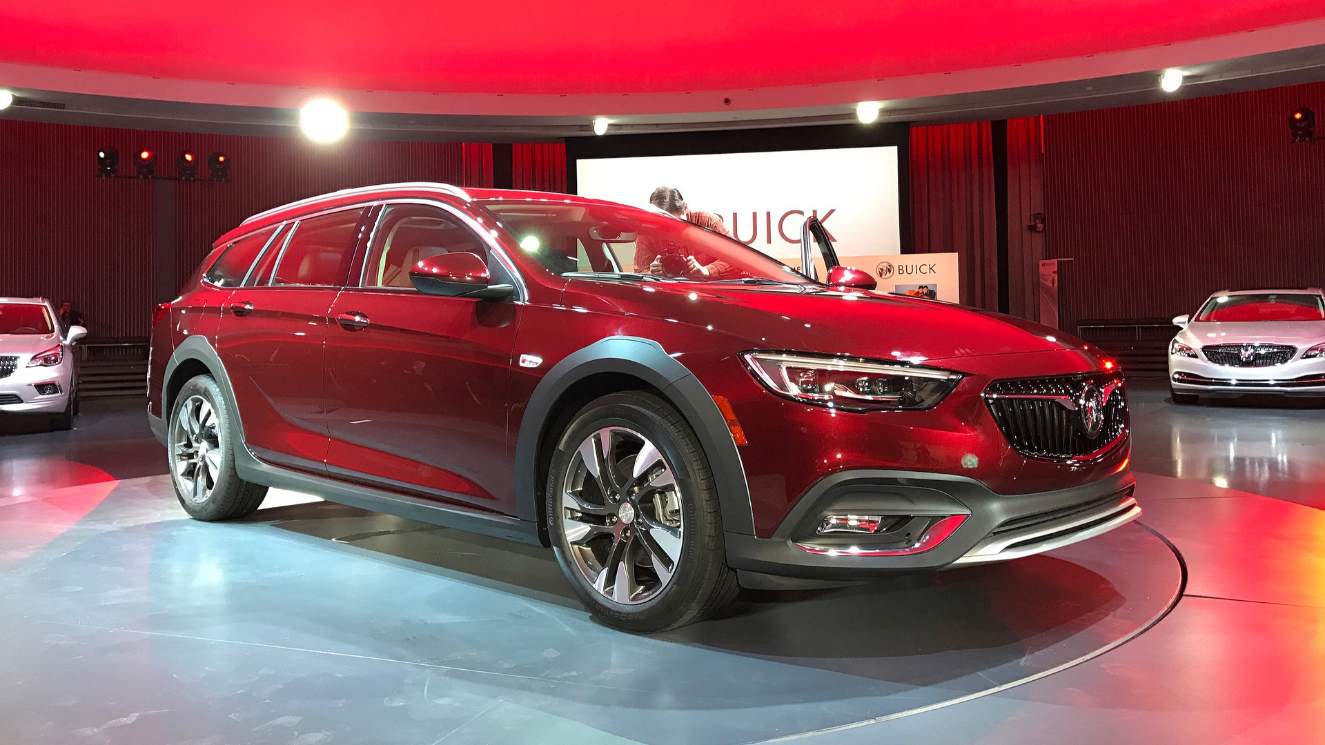 Buick Regal 2018 Gets Sportback and TourX Body Styles