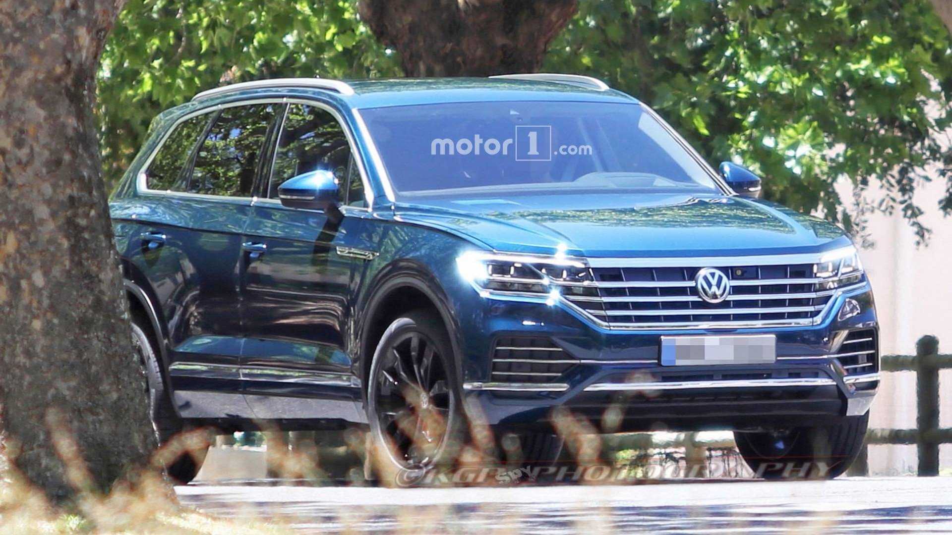 2019 VW Touareg Details Emerge: Longer, Wider, Lighter, 7 Seats