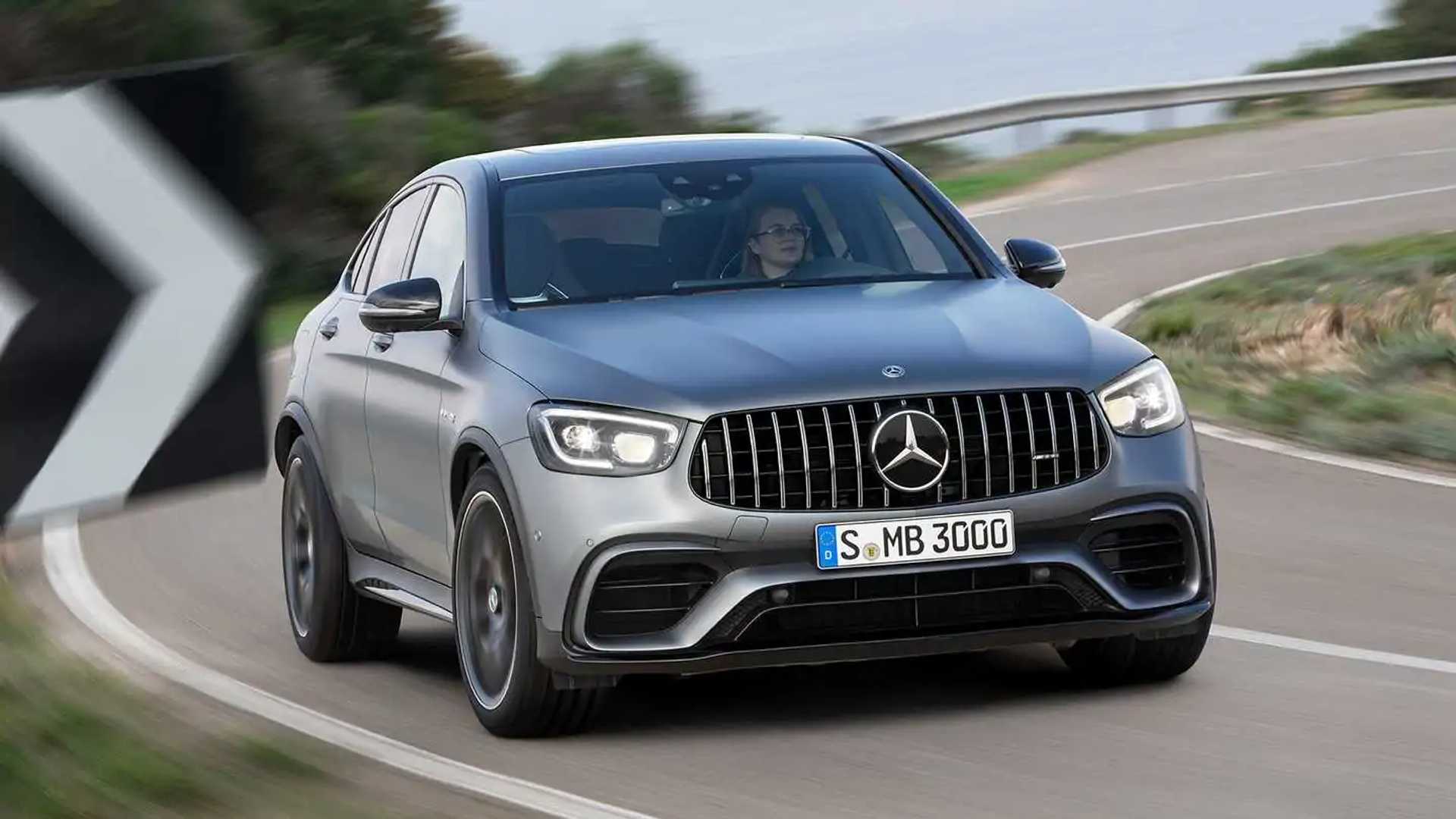 Acura NSX Lines Up Against Mercedes-AMG GLC 63 For A Drag Race