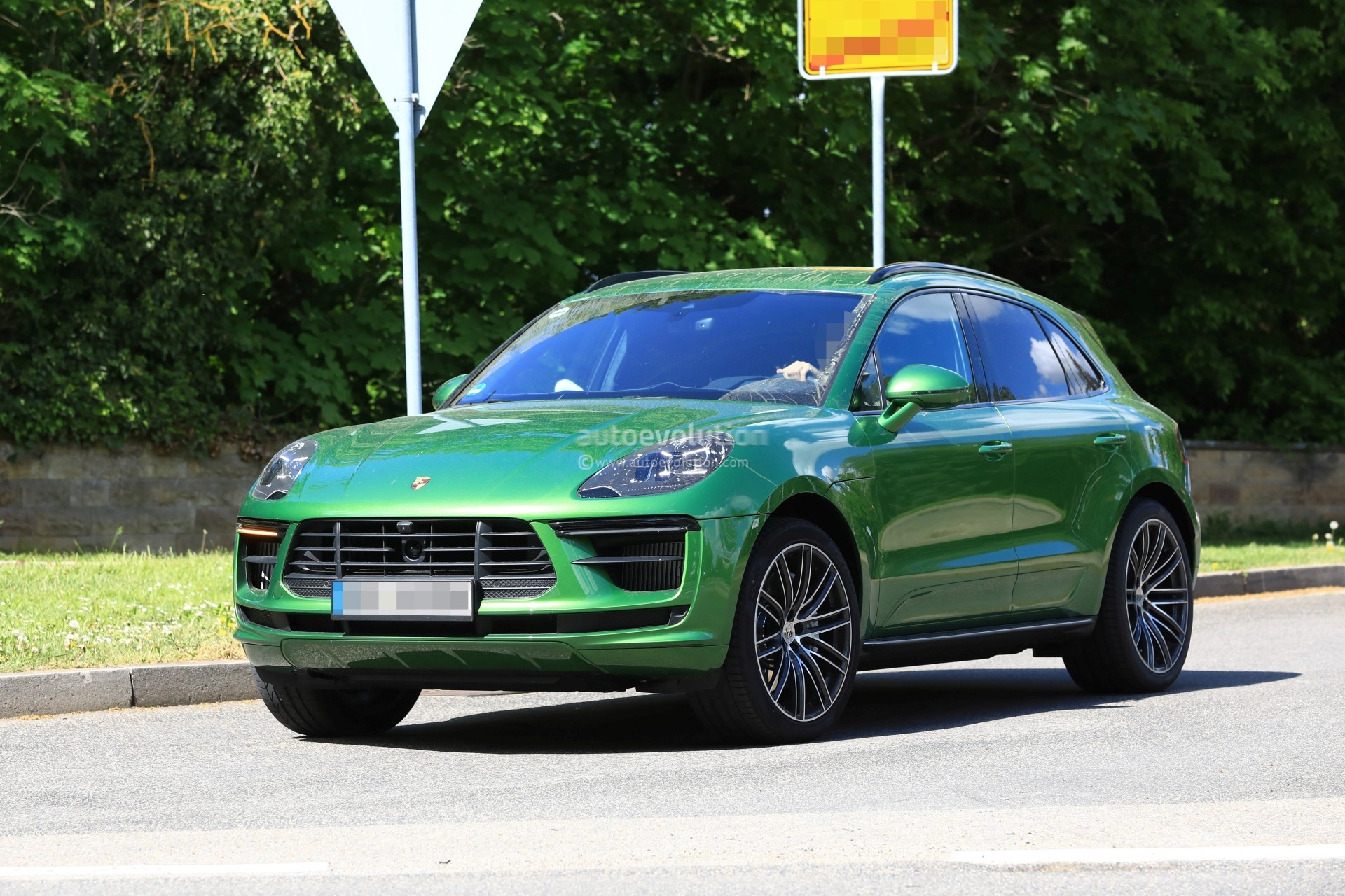 Porsche Suggests Macan Facelift Could Get A Diesel Engine