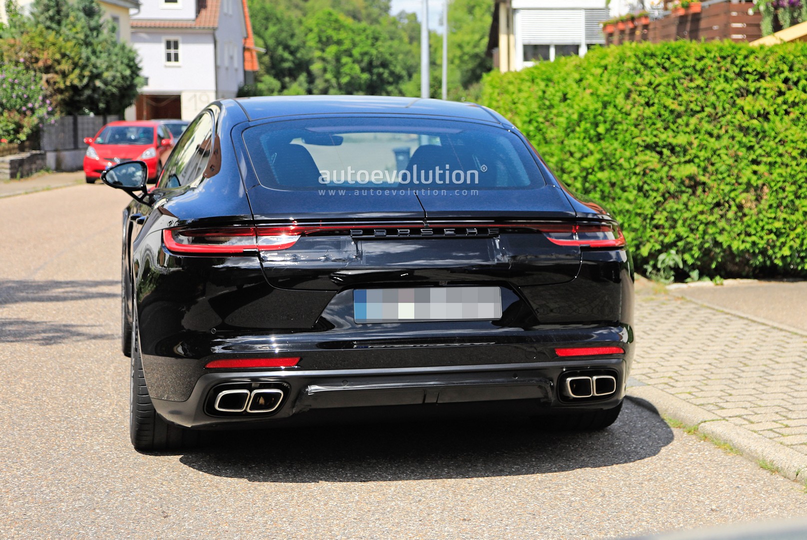 Sneaky camouflage caught in 2021 Porsche Panamera Facelift