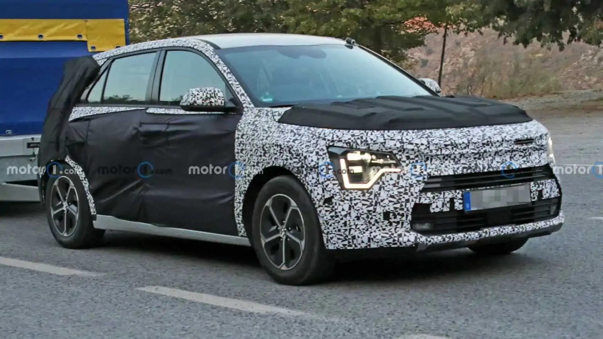 Next-Gen Kia Niro Loses Heavy Camo In New Spy Photos